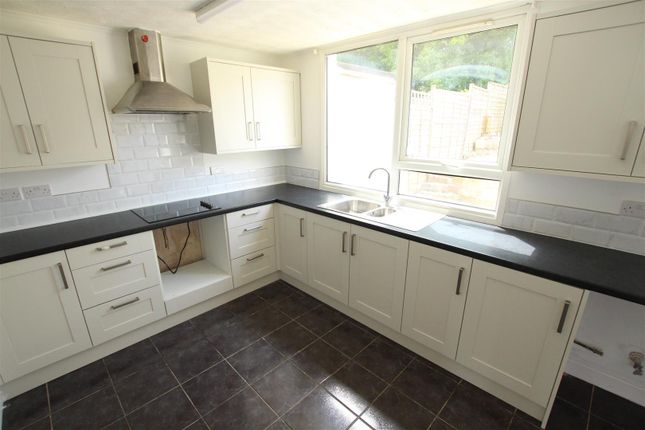 15, Longueville Court, Northampton photo 3