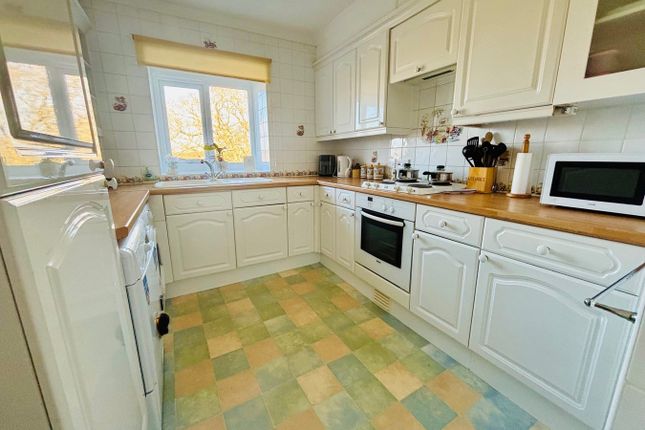 23 Broad Oak Coppice, St Marks Close, Bexhill on Sea photo 3