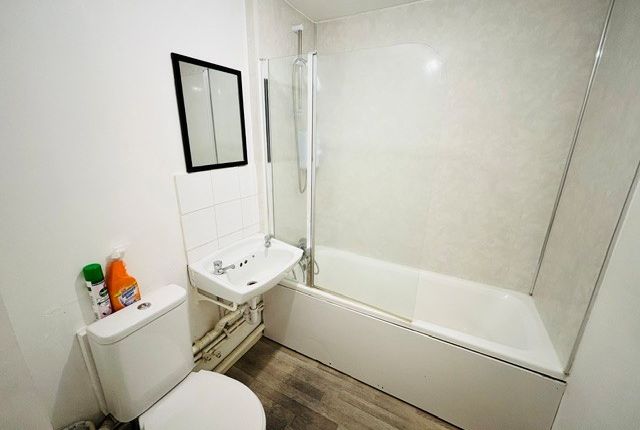 168, COLCHESTER photo 5