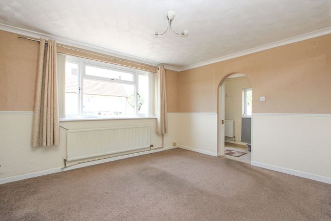 16, Mead Road, Chipping Sodbury photo 4