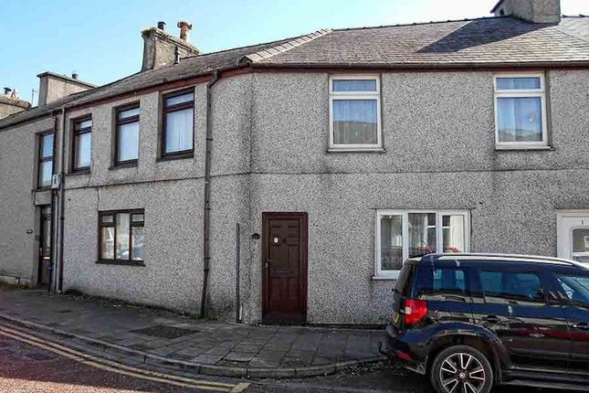 Thumbnail Terraced house to rent in Market Place, Penygroes, Caernarfon