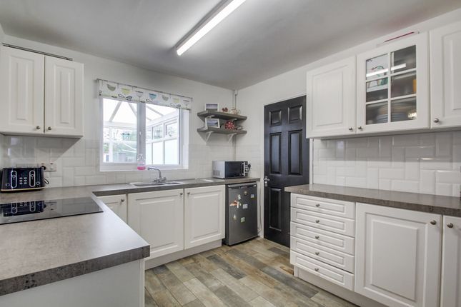 49 Brookfield Way, Tipton photo 5