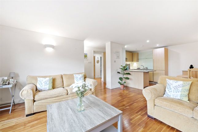 Flat for sale in Britton St, Clerkenwell