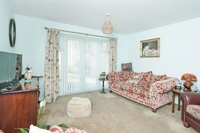 6, Levett Gardens, St. Leonards-On-Sea photo 2