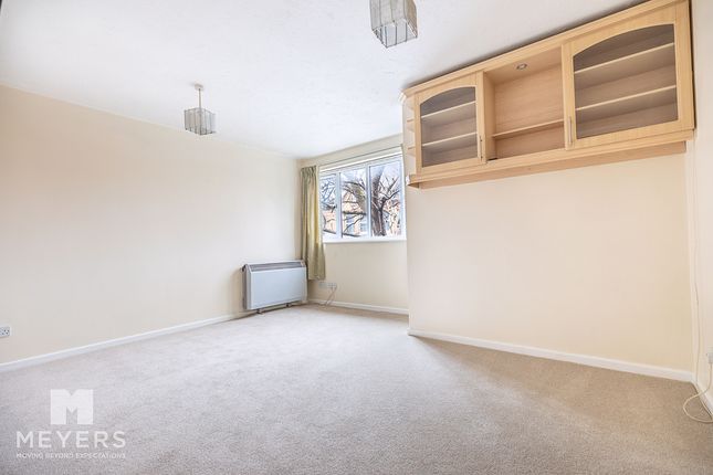 Flat Flat 10, 46, Seabourne Road, Bournemouth photo 3