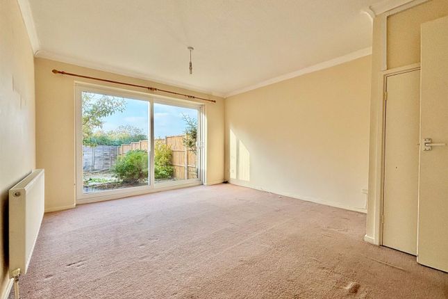 25, Kennedy Gardens, Sevenoaks photo 2