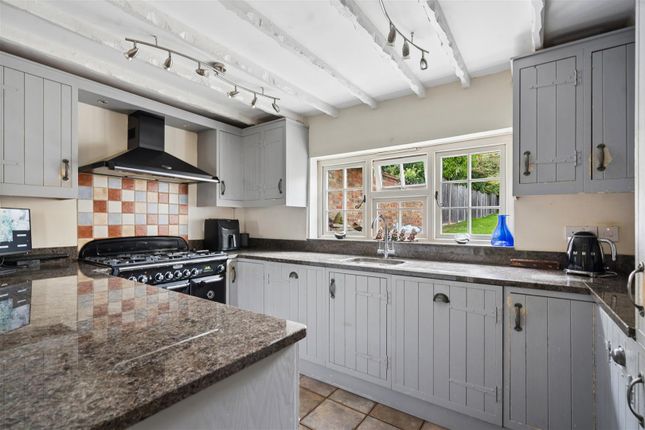 Wheelers Cottage, 16, Solesbridge Lane, Chorleywood photo 3