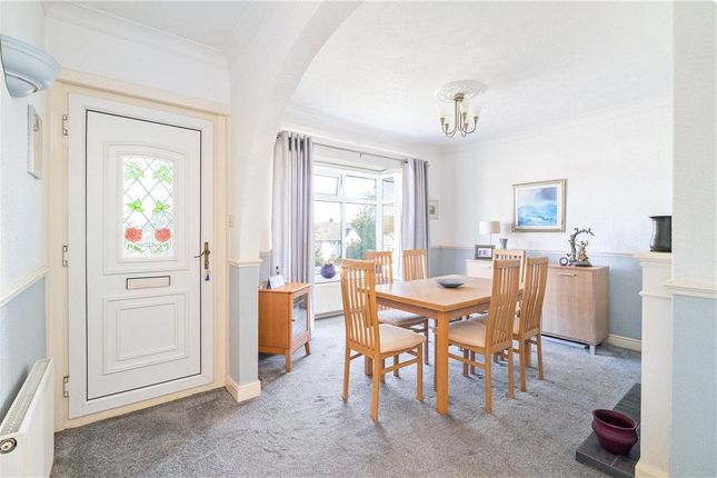 23, Hawksworth Lane, Leeds photo 4