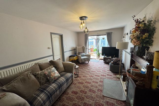 15, Castleton Street, Netherton photo 4