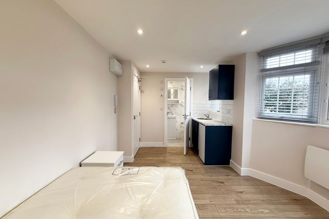 Grayscroft Road, London photo 3