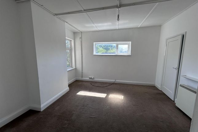 Flat to rent in Halfway Street, Sidcup