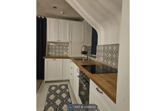 Flat, Sydenham Hill, Bristol photo 2