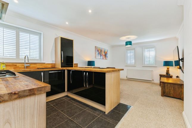 Flat 1, Tegan Court, Tegan Close, Sutton photo 2