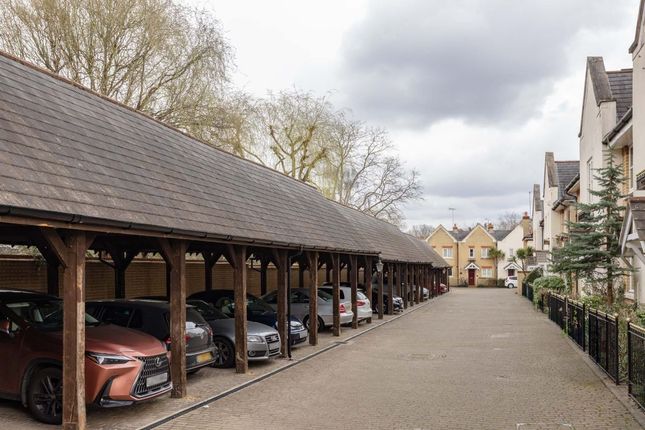 18 Dorchester Mews, St Margarets photo 3