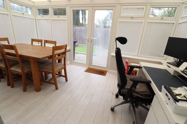 419a, Arterial Road, Leigh-on-Sea photo 3