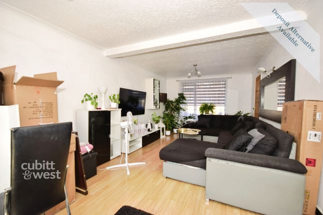 42, Loxwood Walk, Crawley photo 2