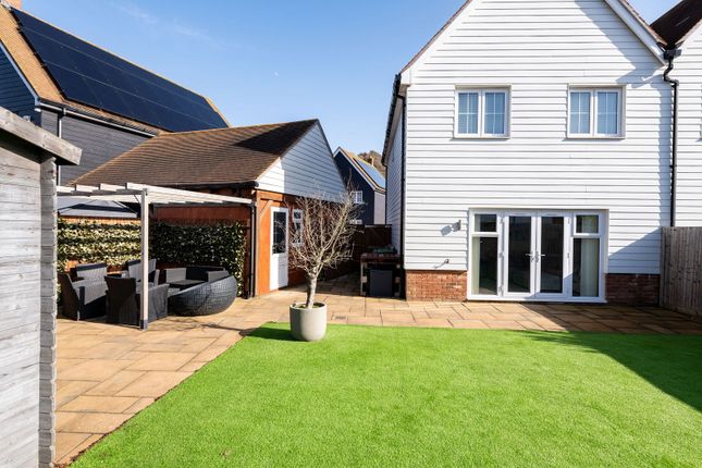 2 Trevithick Drive, Rochester photo 4