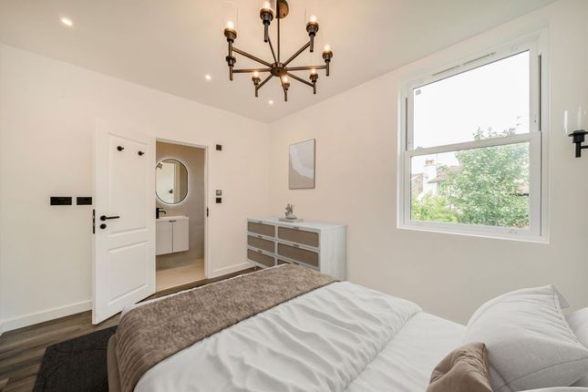 2B, Woodberry Crescent, London photo 4