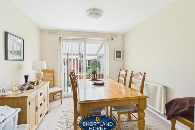 22, Winchat Close, Coventry photo 4