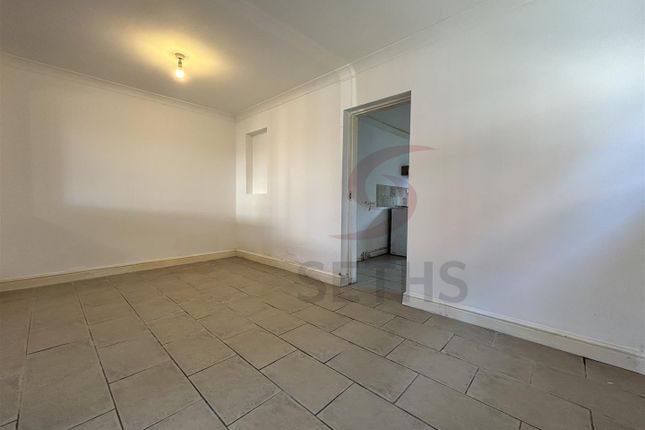 56, Stonehill Avenue, Leicester photo 4
