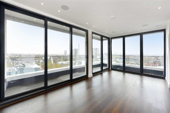 Flat for sale in Finchley Road, Swiss Cottage, London