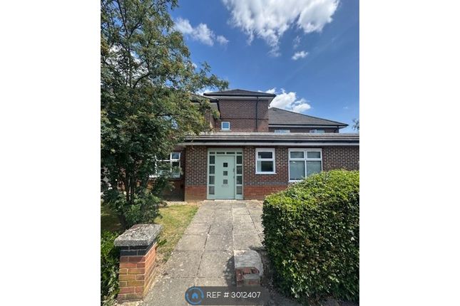 A Wellfield Road, A Wellfield Road, Hatfield photo 2
