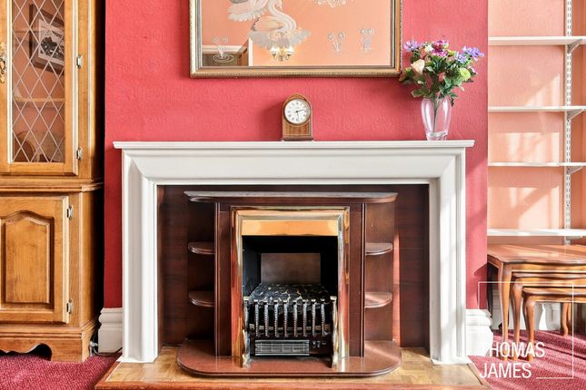 25, Chimes Avenue, London photo 2