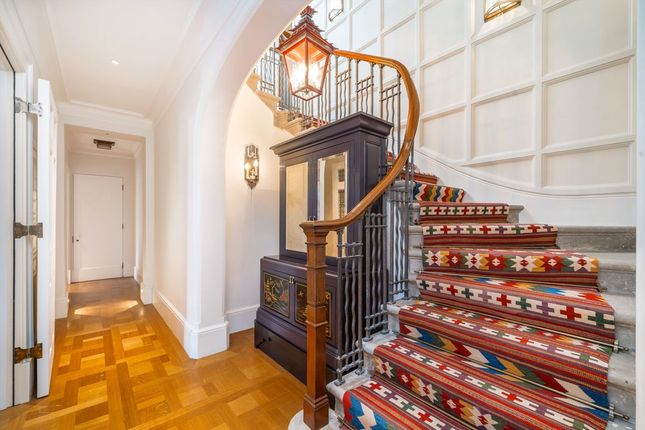 Fourth Floor And Fifth Floor Maisonette, 128, Mount Street, London photo 4