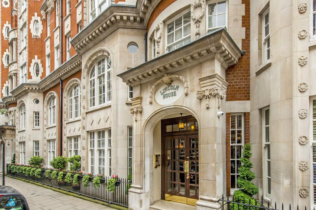 No. 51 Lincoln House, Basil Street, London photo 3