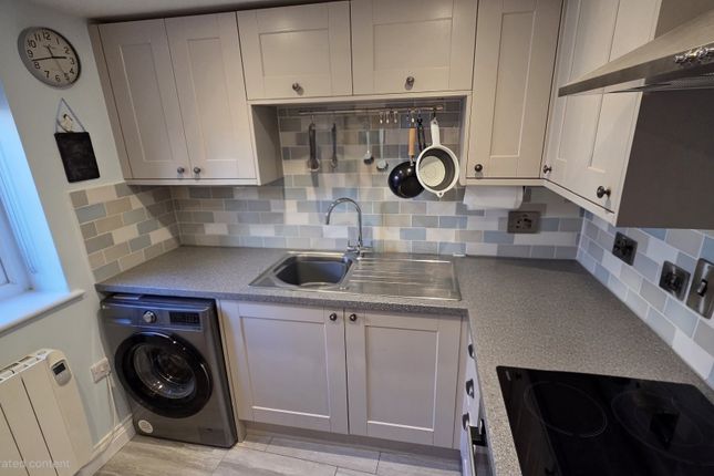 46a Queen Street, Taunton photo 5
