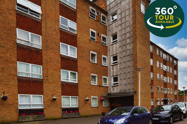 Thumbnail Flat for sale in Hollybank Court, Stoneygate, Leicester