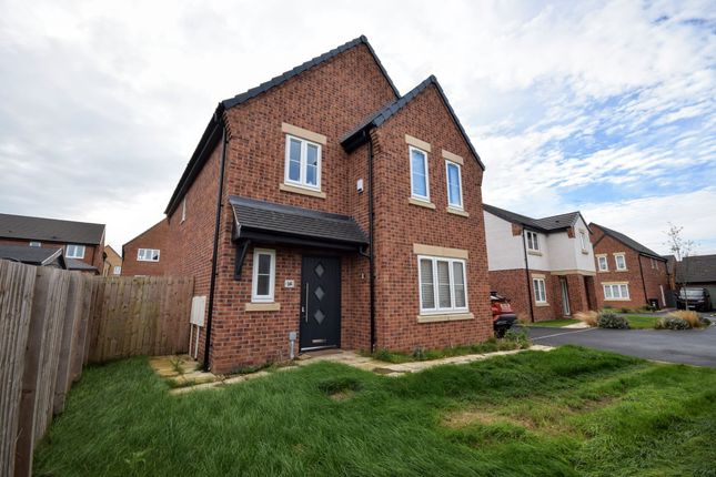 4-bed house on 14 Walnut Close, Louth, £332,500