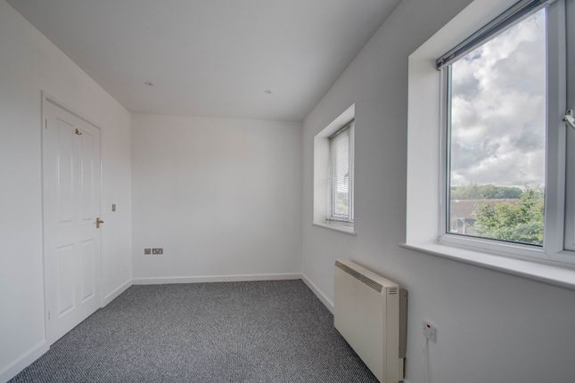 Flat for sale in 45A Well Close, Crabbs Cross, Redditch, Worcestershire