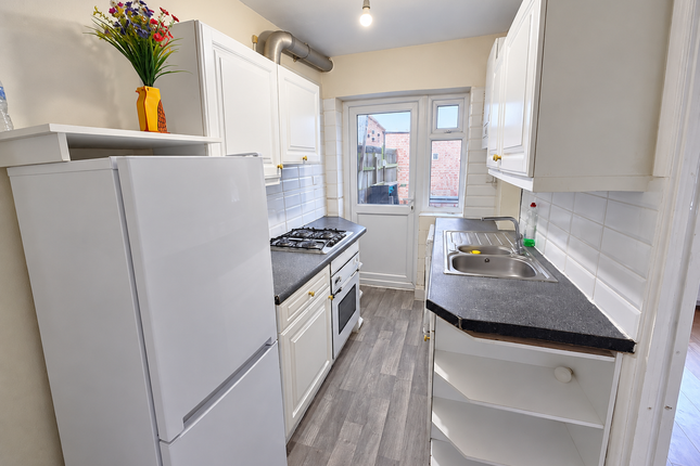41, Woodrow Avenue, Hayes photo 2