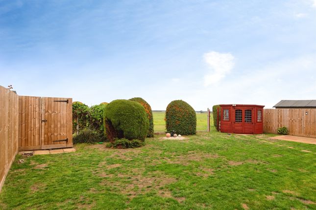 17, Field Road, Lincoln photo 4