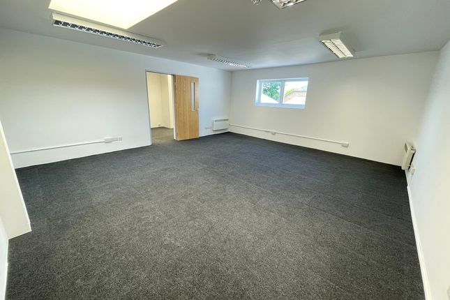Office to let in Suites 11-13 Suffolk House, Banbury Road, Oxford