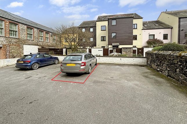 Flat for sale in Market Strand, Falmouth