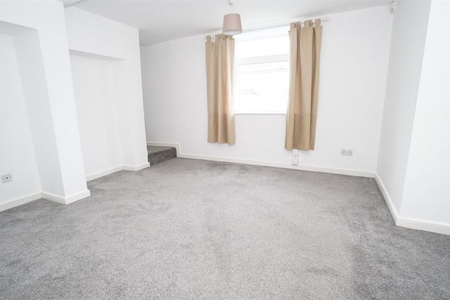 2a, Apperley Road, Bradford photo 2