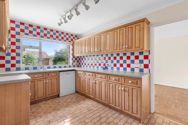 10 Wedgwood Drive, High Wycombe photo 3