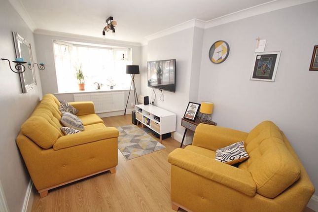 Thumbnail End terrace house for sale in Oxford Street, Cleethorpes