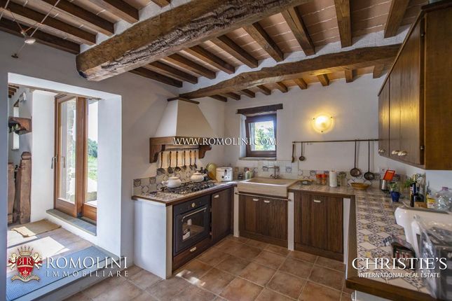 Farmhouse for sale in Città di Castello, Umbria, Italy