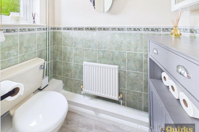 32, Terence Webster Road, Wickford photo 4