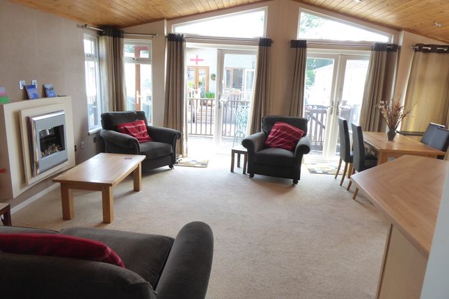 3 The Glade, Wickham Court, Southwick Road, North Boarhunt, Fareham photo 4