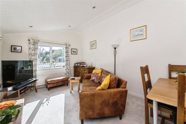 8, Heron Road, Exeter photo 3