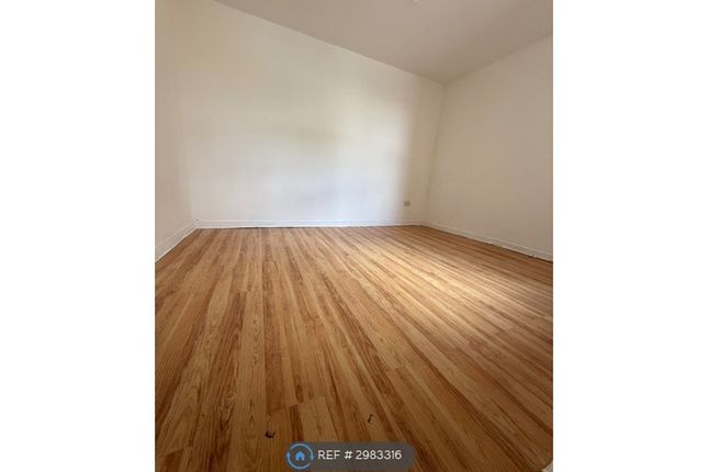 Flat, A Easthill Wandsworth, London photo 3