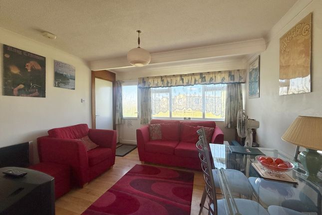 403 Sundowner Chalet Park, Newport Road, Great Yarmouth photo 2
