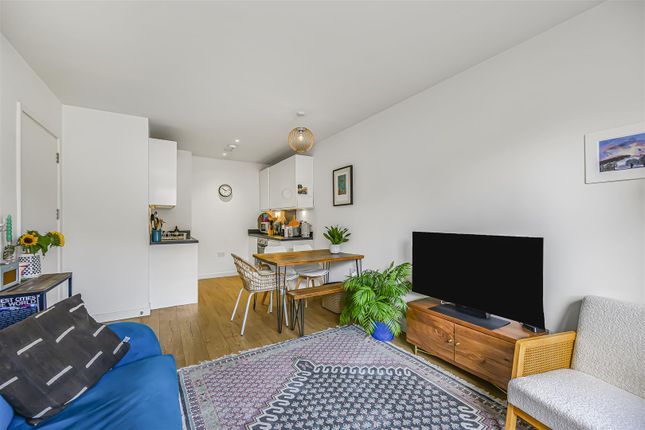 Flat 19, 47, Gainsford Road, Walthamstow photo 3