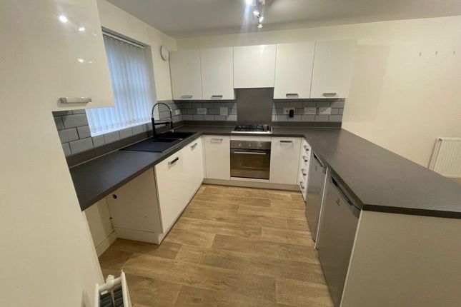 19, Smirthwaite Street, Burnley photo 4