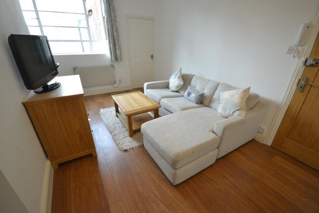 Flat for sale in Stoneygate Road, Leicester