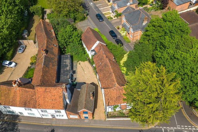 24, High Street, Twyford photo 5